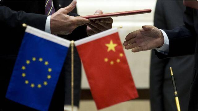 皇冠体育官方_比美国还大胆？30%关税将至皇冠体育官方，欧盟对特朗普低头，反向中国下命令