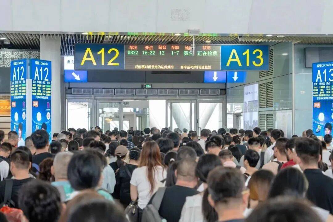 皇冠信用網开户_深圳北站凌晨返深被刷爆皇冠信用網开户！附近叫车超200人？别慌！公交地铁加班护送