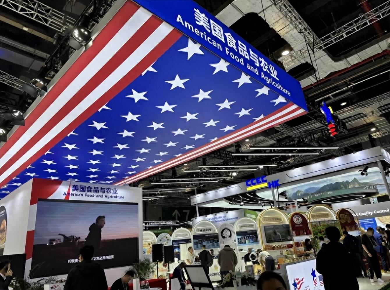 皇冠信用网
_美国大豆比巴西豆贵还加税皇冠信用网
，中国采购停滞不是违约，市场规律才是关键？