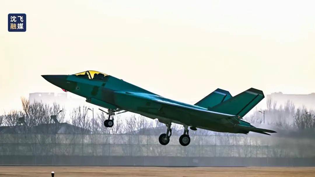 皇冠信用网网址_中国歼-35开启爆兵模式皇冠信用网网址！加速生产的新歼-35有哪些惊喜
