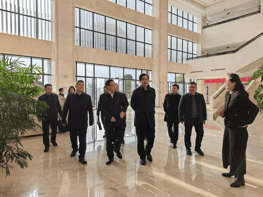 皇冠代理注册
_重庆社会主义学院党组书记、副院长皇冠代理注册
,市委统战部副部长毛平赴北碚调研社会主义学院建设