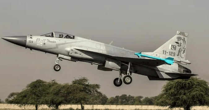 正版皇冠信用网开户_胜战红利!中方确认5·7空战战果后正版皇冠信用网开户,巴铁宣布靠枭龙还清33亿欠债