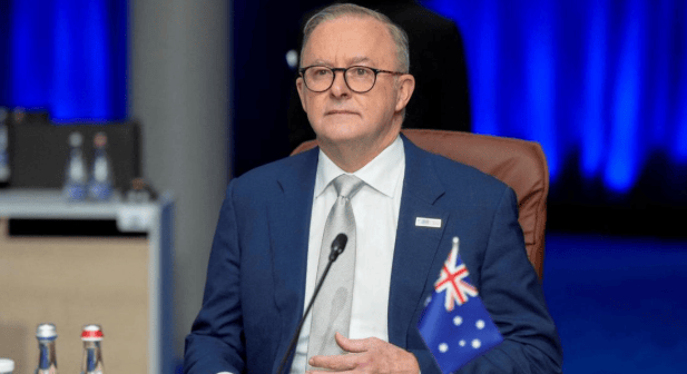 皇冠信用网会员开户_李显龙说对了！特朗普兵分两路皇冠信用网会员开户，收割中国资产，非要与中国硬碰硬？