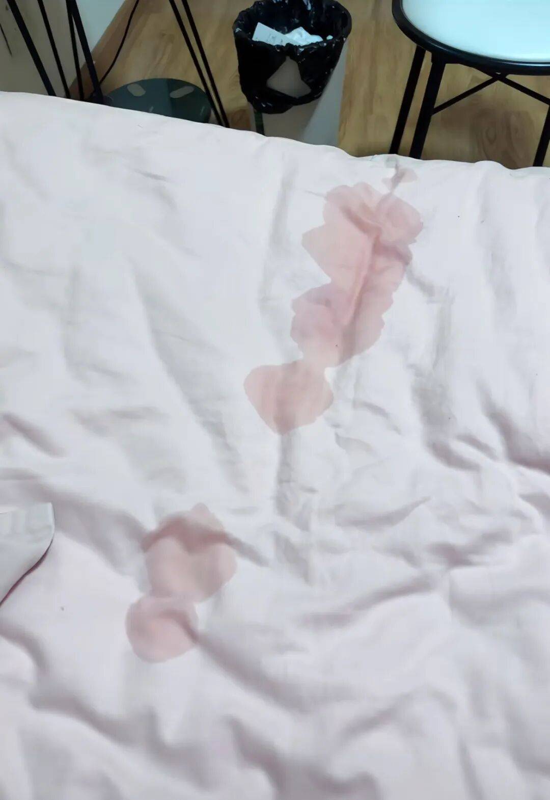 皇冠手机管理端登录_杭州女子清晨醒来皇冠手机管理端登录，摸到床单上有不明液体，疑遭人上门开锁
