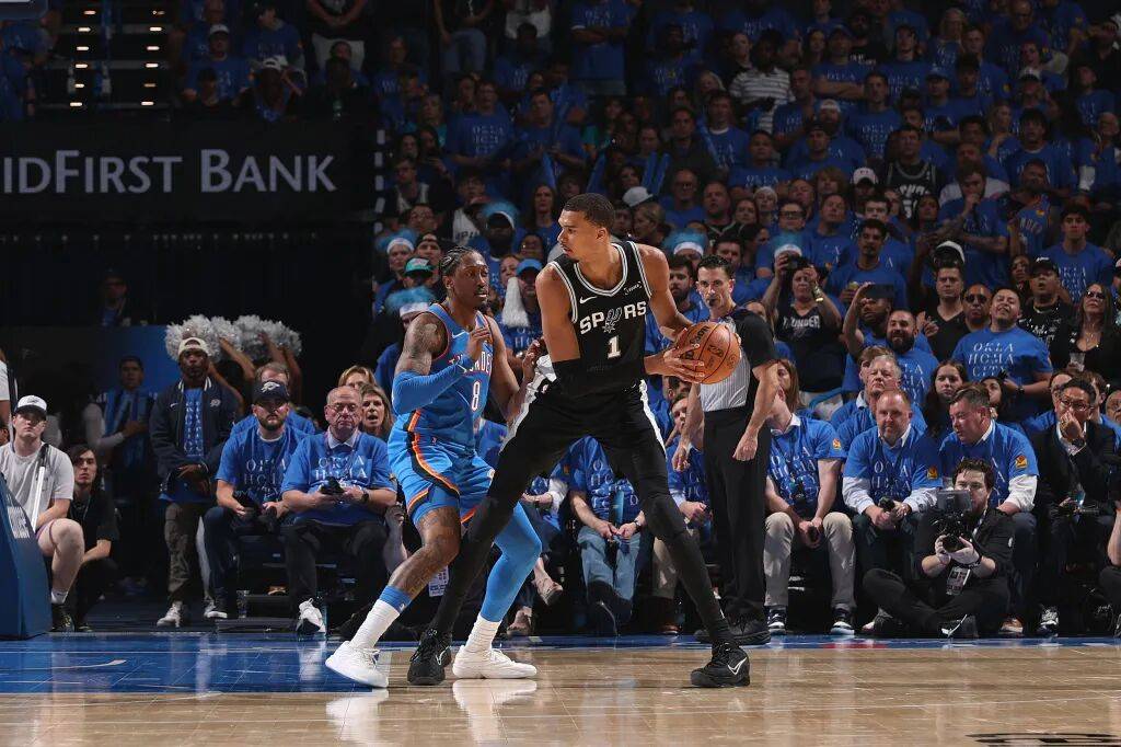 世界杯如何代理
_NBA|文班亚马41+24世界杯如何代理
!马刺力克雷霆夺下西决开门红