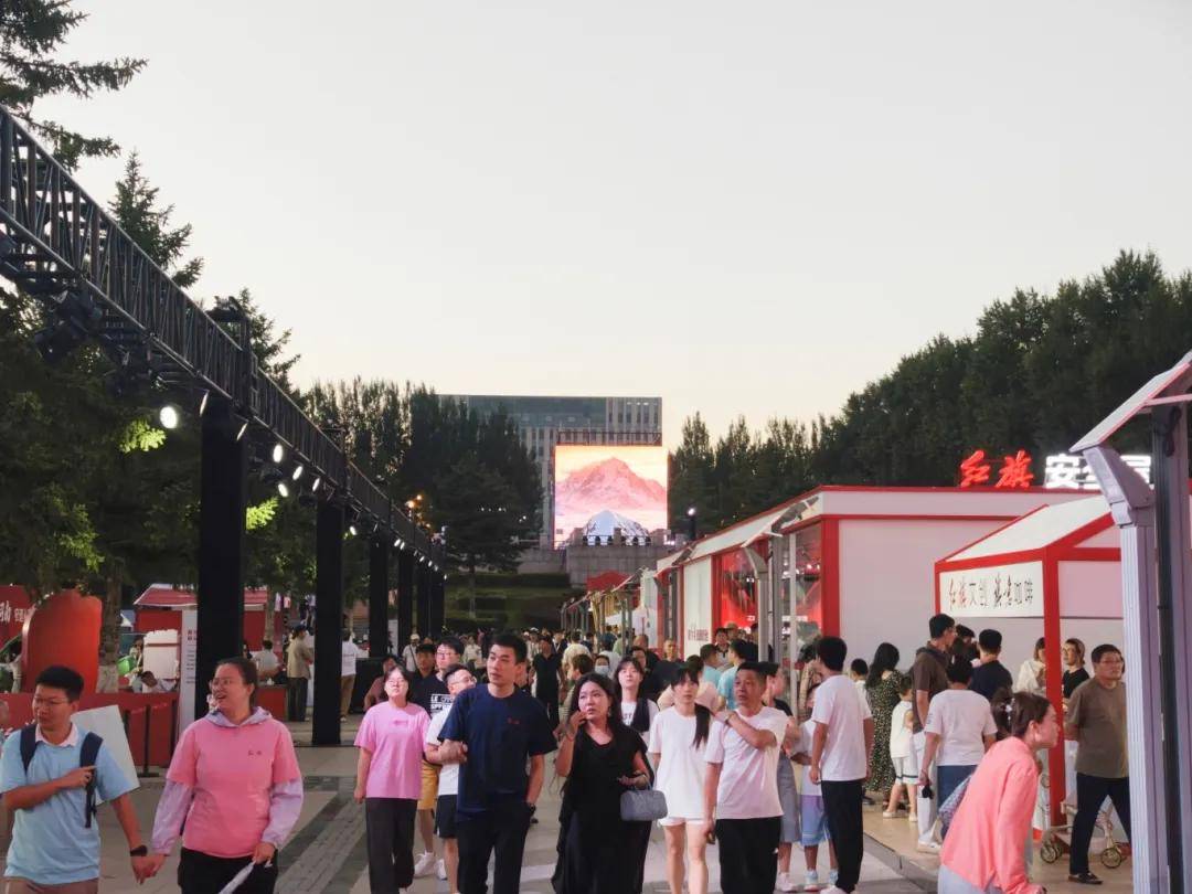 皇冠信用网怎么申请_超多游客涌入长春皇冠信用网怎么申请，原来是为了这件事~