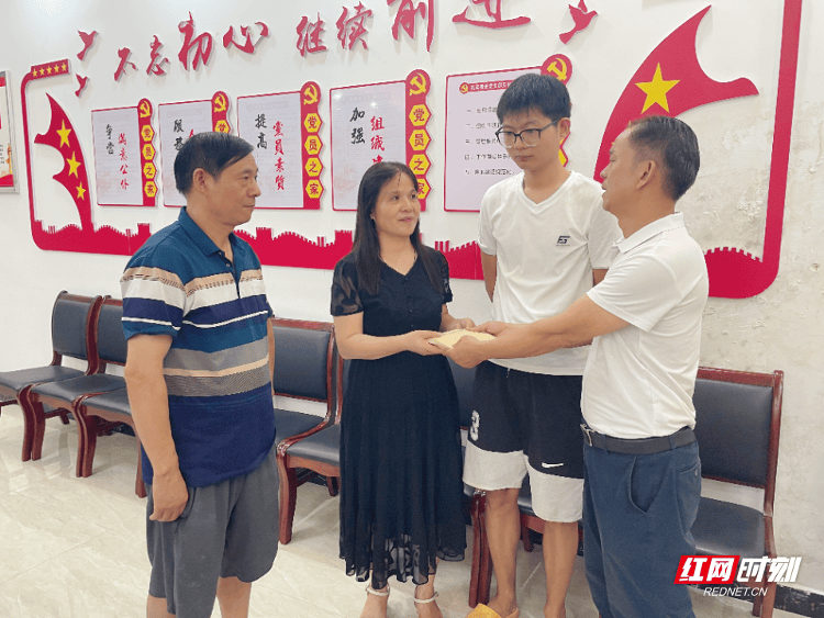 皇冠信用网出租_“帮扶老人遭索赔10万”最新进展：有关部门确认救人店主无过错皇冠信用网出租，不承担法律责任，店主出于人道主义关怀帮扶死者家属1.9万