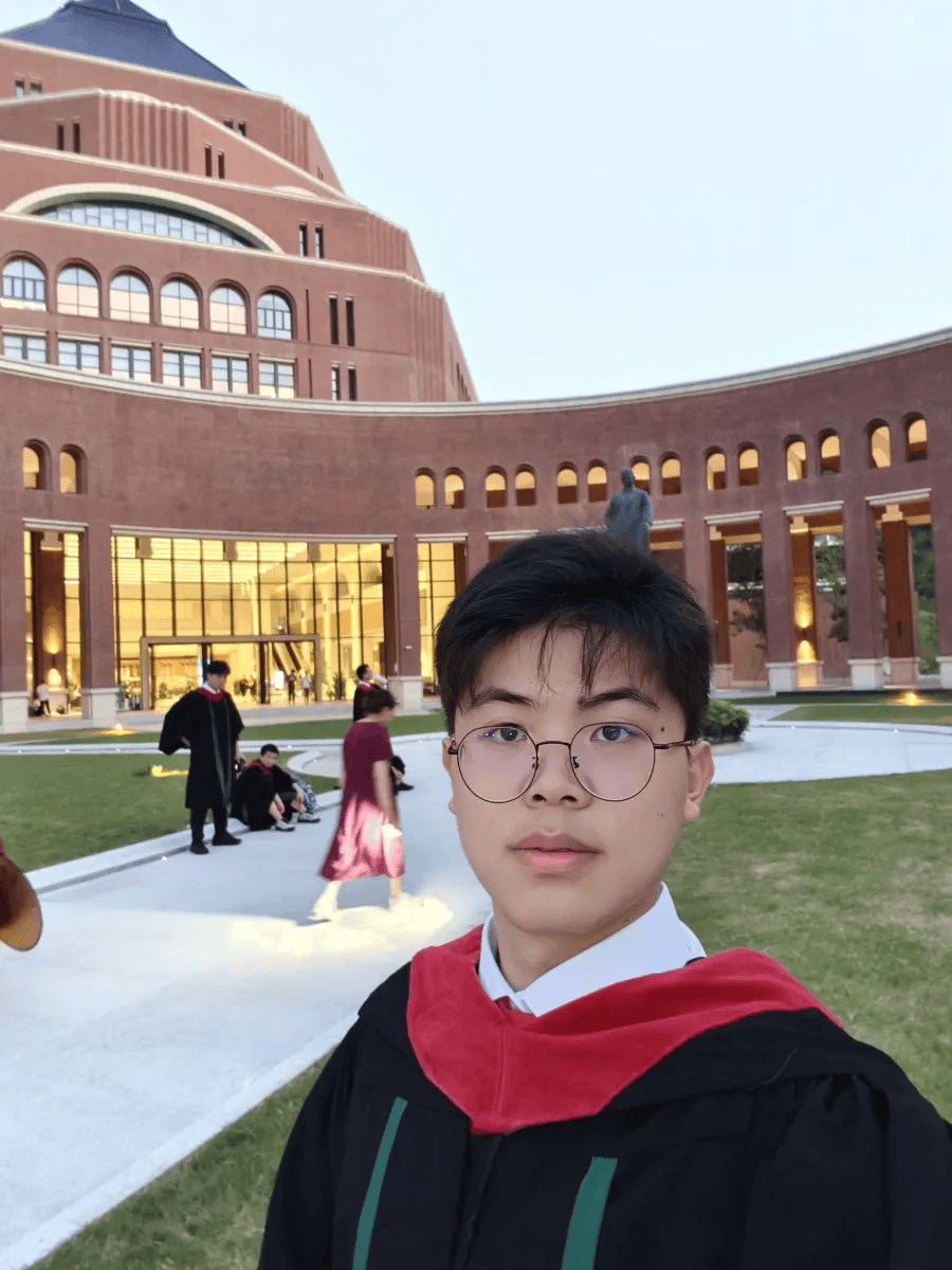 世界杯皇冠平台_24岁中山大学博士确诊胃癌晚期世界杯皇冠平台，已化疗25次，每14天需往返一次广州和昆明，街坊受触动捐3万元，老师和同学发声：安心养病，别怕麻烦我们