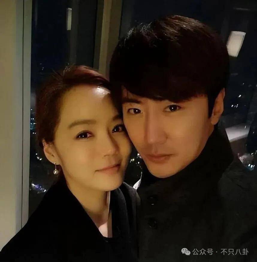 皇冠信用出租代理_离婚6年后他谈了个小十几岁的新女友?前妻坦言不介意他新恋情皇冠信用出租代理。