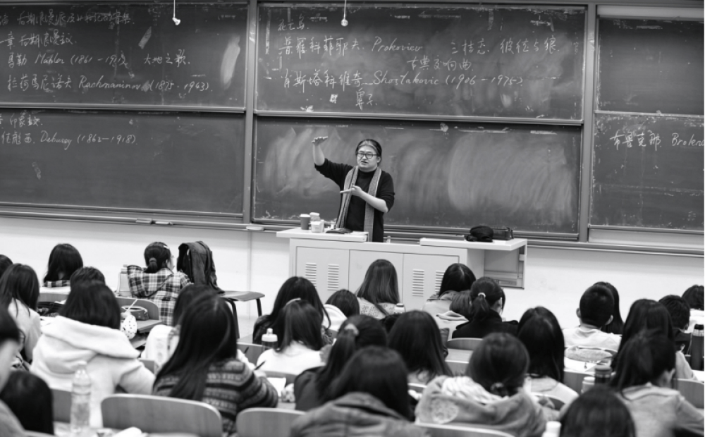 皇冠会员如何申请_“刘欢退休仍是副教授”引热议皇冠会员如何申请，前校长：他对自己的定位首先是老师而不是歌手