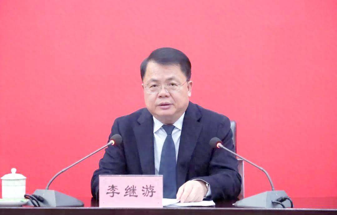 皇冠信用网平台_河南省辉县市委原书记李继游皇冠信用网平台，被罢免河南省人大代表职务；曾因“智力残疾村民顶包村支书案”被问责